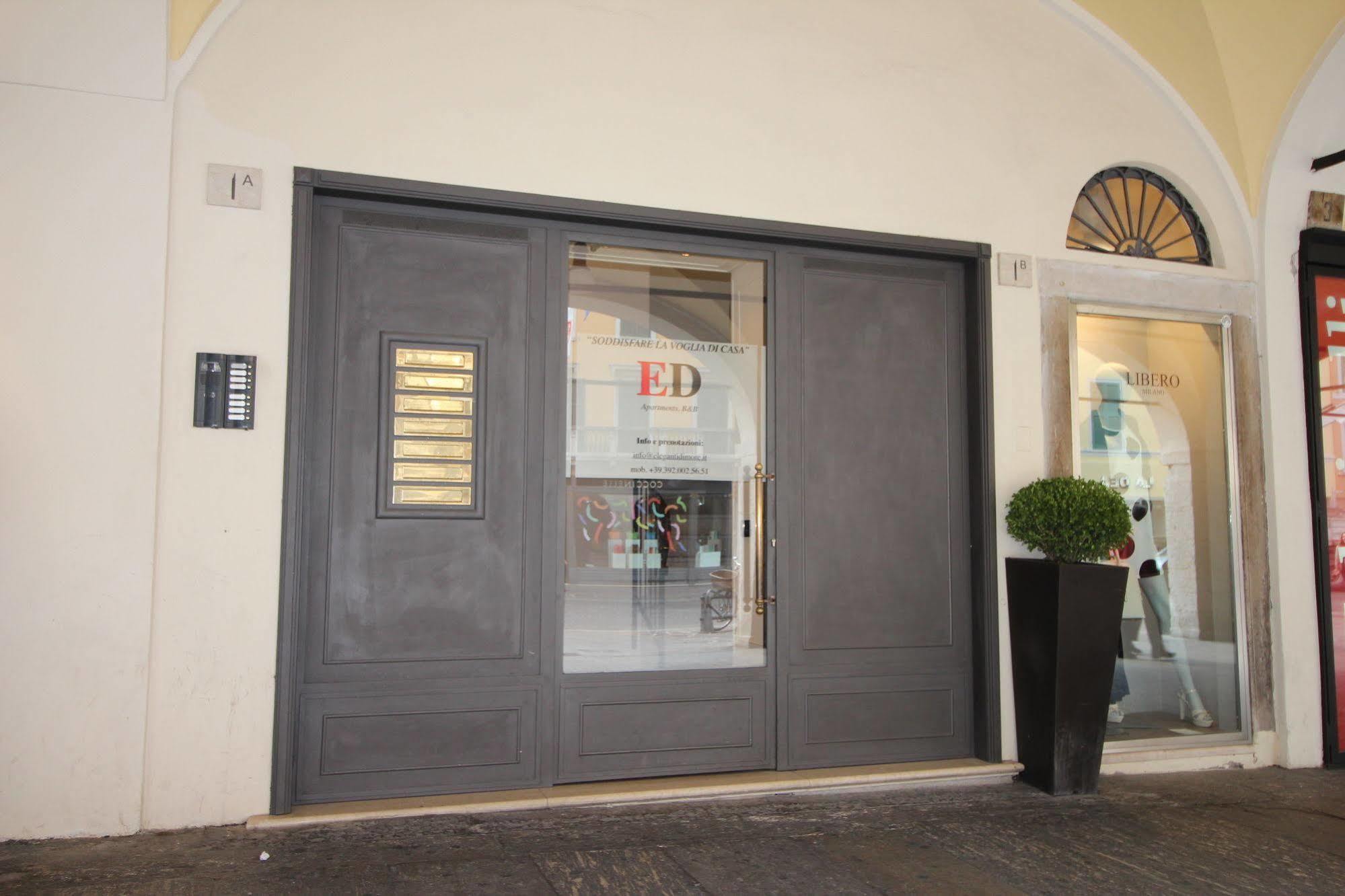 Eleganti Dimore Brescia Luaran gambar